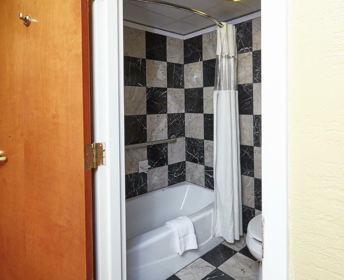 Ocean Inn & Suites St. Simons Island Εξωτερικό φωτογραφία